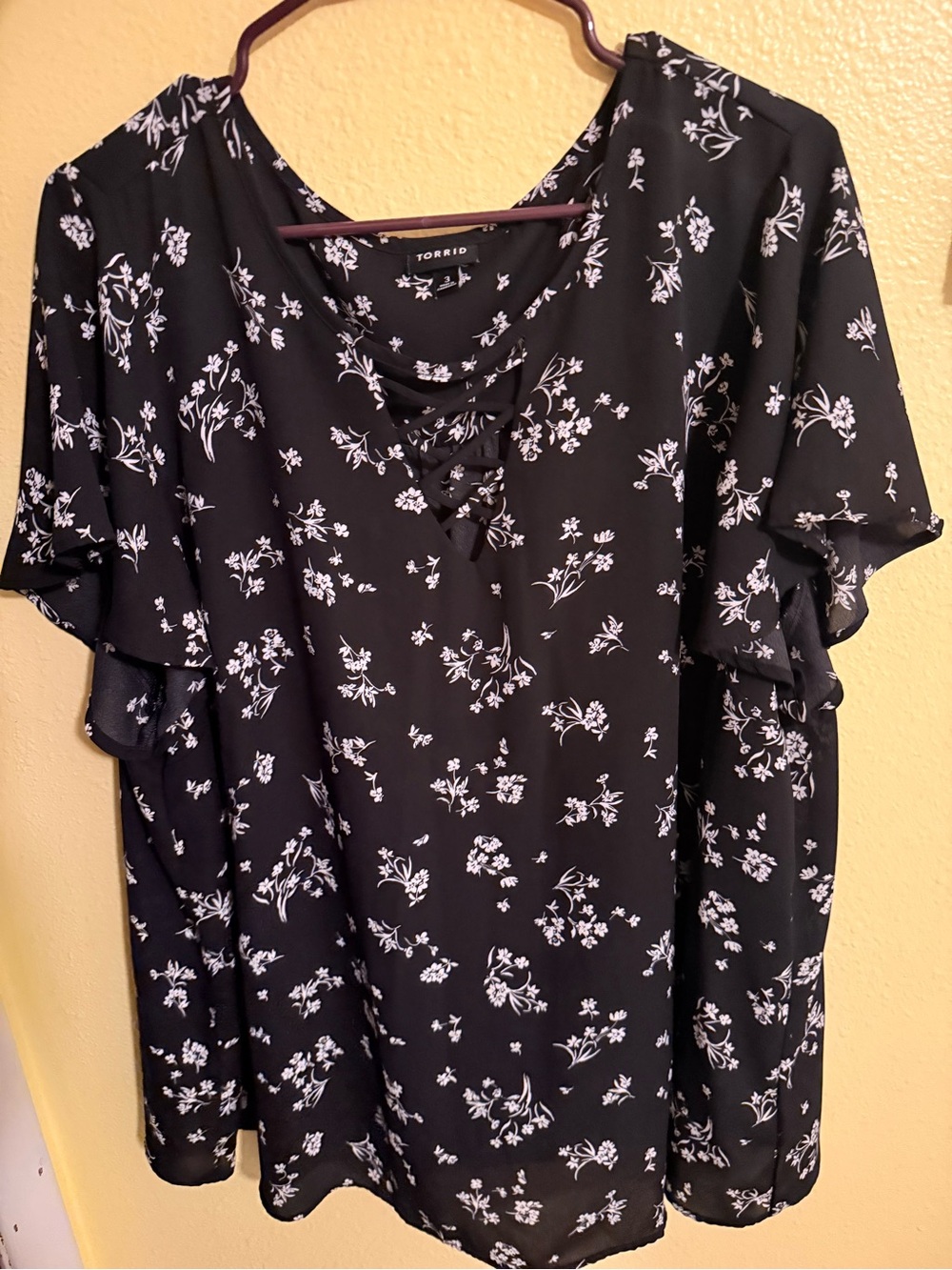torrid Black Floral Lace-Up Flutter Sleeve Blouse